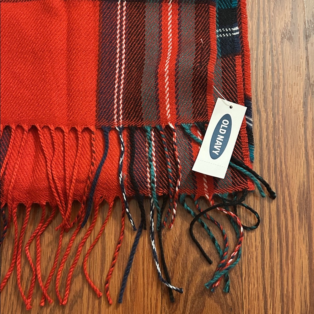 Old Navy Red Plaid Scarf - Picture 5 of 9
